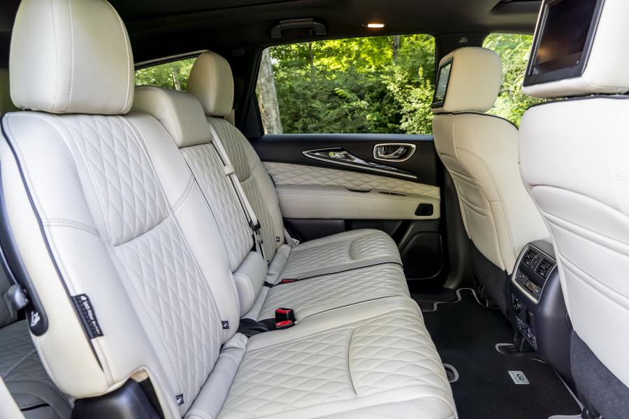 Интерьер Infiniti QX60 3.5 Limited (L50) 2018 года  (NA) (фото 22 из 40)